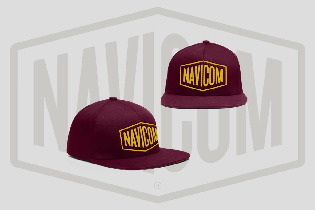 Goodies merchandising pour Crew Navicom par Goodman & Goodman Agency